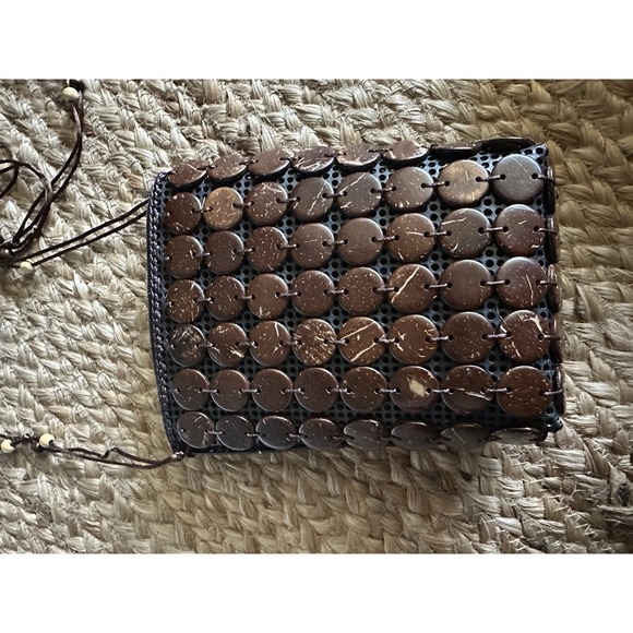 Coconut Shell Crossbody Bag Purse - 7.5" x 6", Handmade, Floral, Hawaiian Style - Picture 7 of 9